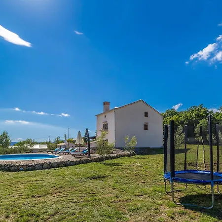 Rustic House Harmonie With Private Pool And Large Garden - Kapovci, Island Krk Feriehus