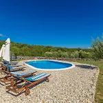 Rustic Holiday House Harmonie With Private Pool And Large Garden - Kapovci, Island Krk Nyaraló Brusići