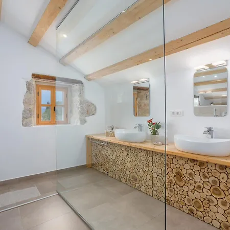 Rustic House Harmonie With Private Pool And Large Garden - Kapovci, Island Krk Brusici