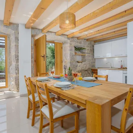 別荘 Rustic House Harmonie With Private Pool And Large Garden - Kapovci, Island Krk