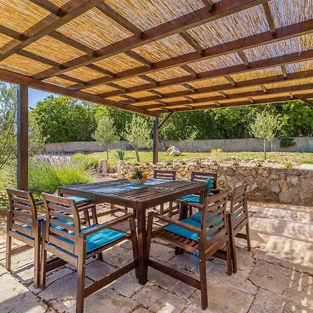 Rustic House Harmonie With Private Pool And Large Garden - Kapovci, Island Krk Brusići