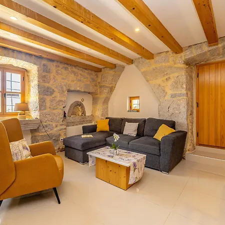 Rustic House Harmonie With Private Pool And Large Garden - Kapovci, Island Krk Case de vacanță Brusici
