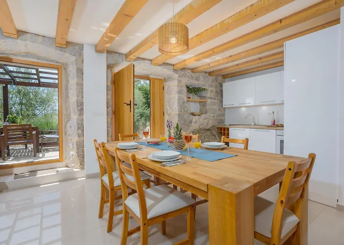 Holiday home Rustic Holiday House Harmonie With Private Pool And Large Garden - Kapovci, Island Krk